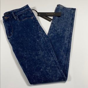 Cult of Individuality SZ 27 Gypsy Highrise Jeans. D22